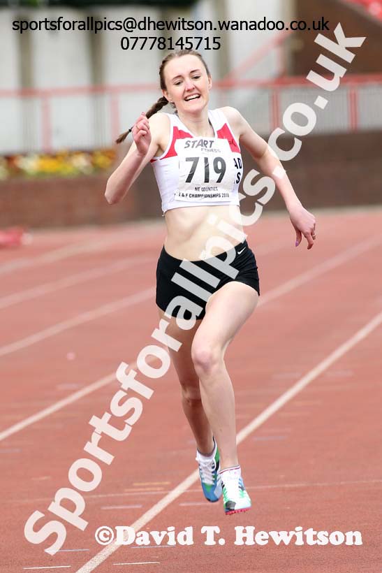Womens under-20s 400 metres, North Eastern Track and Field Champs, Gateshead Stadium. Photo: David T. Hewitson/Sports for All Pics